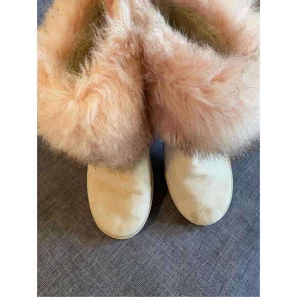Pink Furry UGG Boots Size 10 Mid Ankle Light Pink Fur Suede - Picture 10 of 16